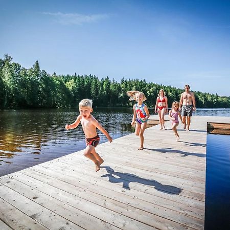 Freizeit- Und Campinganlage Gaisweiher Flossenburg エクステリア 写真