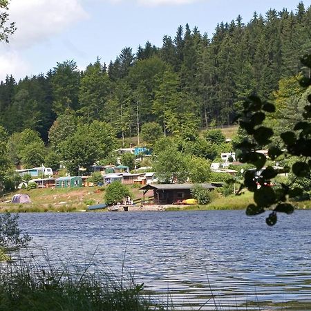 Freizeit- Und Campinganlage Gaisweiher Flossenburg エクステリア 写真