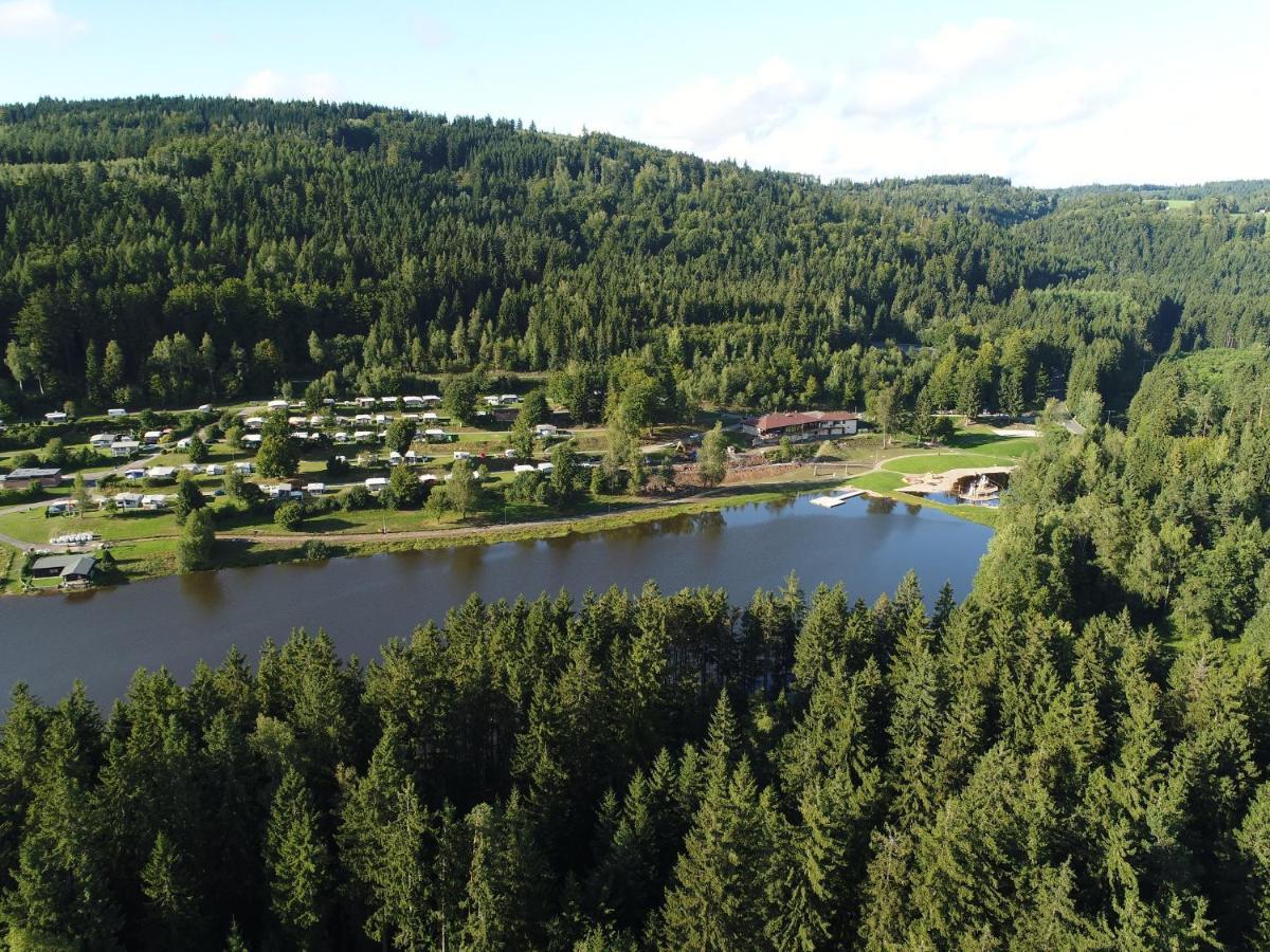 Freizeit- Und Campinganlage Gaisweiher Flossenburg エクステリア 写真