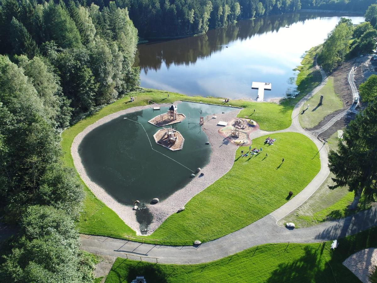 Freizeit- Und Campinganlage Gaisweiher Flossenburg エクステリア 写真